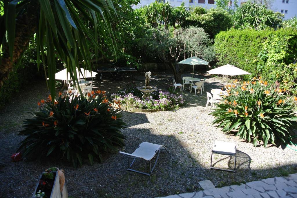 Hotel Castel Mistral Juan-les-Pins Exterior photo